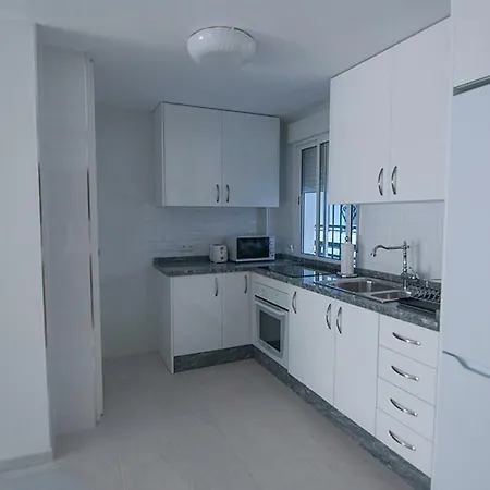 Luminoso Y Fresco En 2ª Linea De Playa *