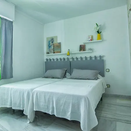 Luminoso Y Fresco En 2ª Linea De Playa Апартаменты Фуэнхирола