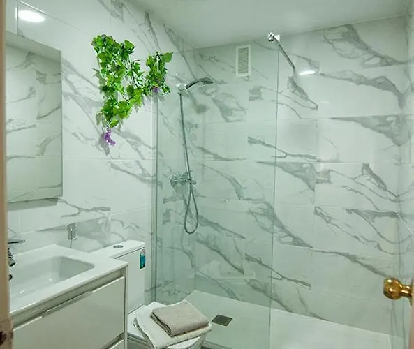 Luminoso Y Fresco En 2ª Linea De Playa דירה פואנגירולה